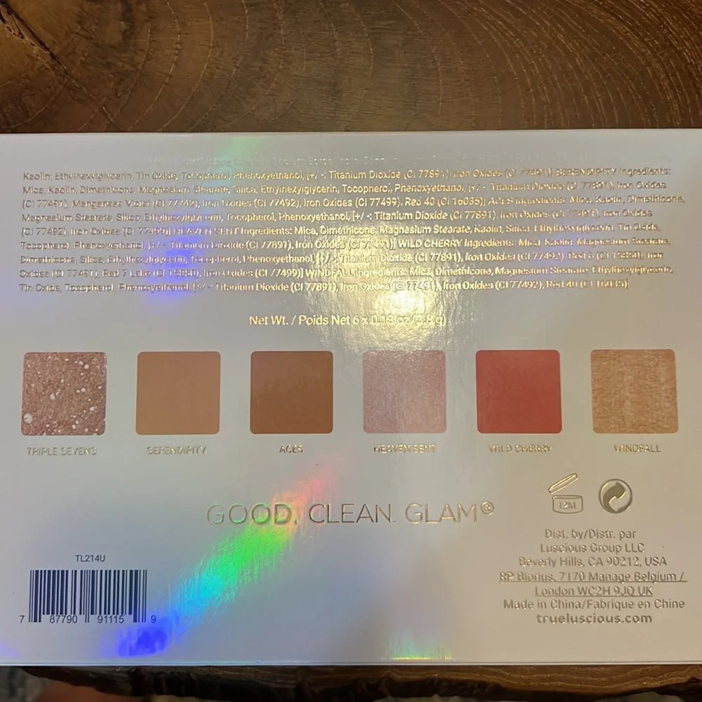 True & Luscious Bronze and Highlight palette